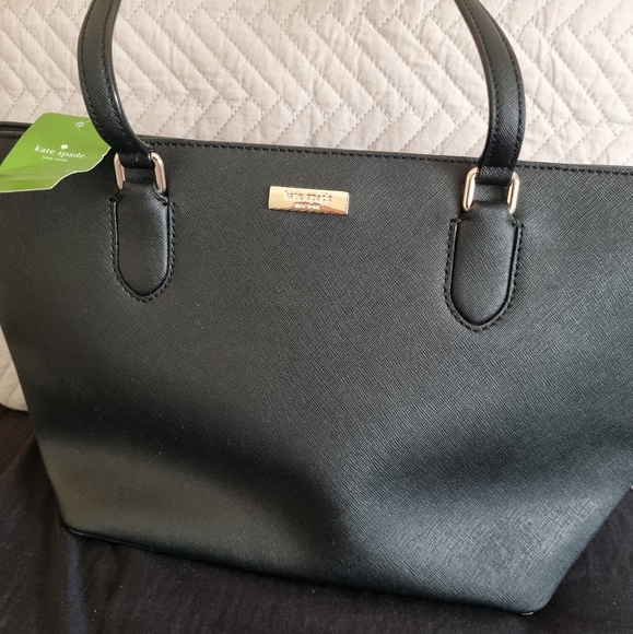 kate spade Handbags - Small Dally Laurel Way Black Shoulder Bag